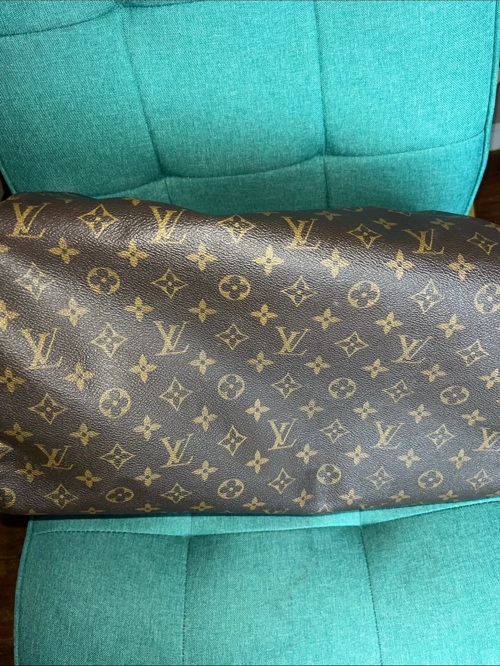 Louis Vuitton Monogram Speedy 40